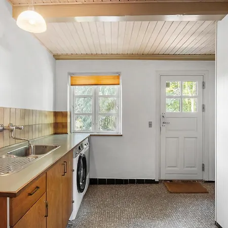 2 Bedroom Awesome In *