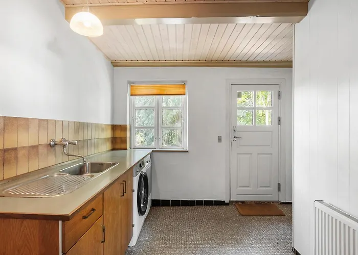 2 Bedroom Awesome In *