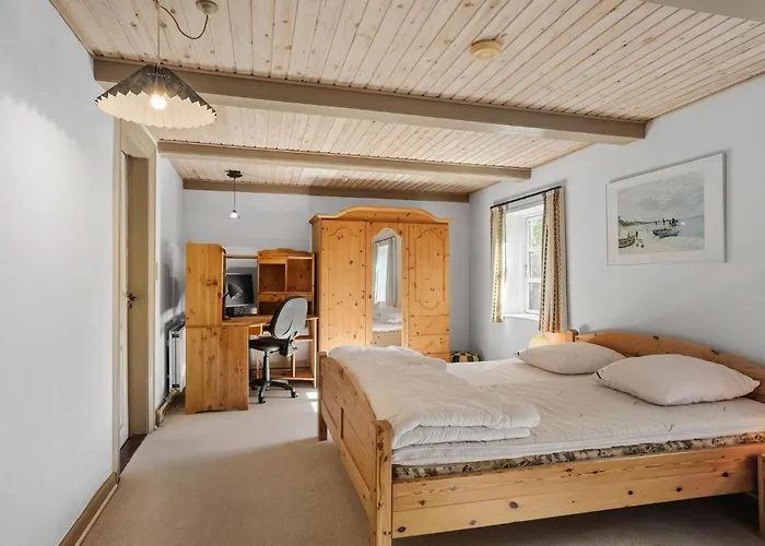 2 Bedroom Awesome In *